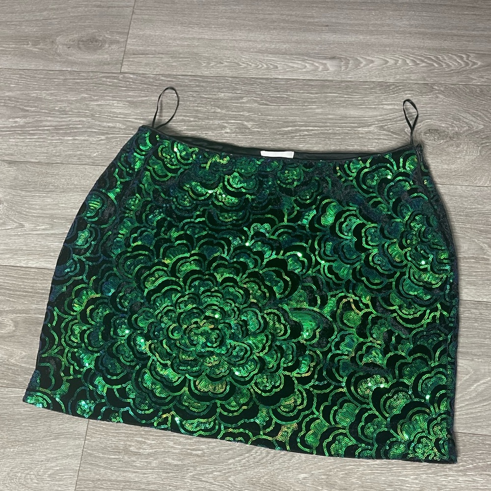 H&M Vibrant Green sequin Patterned Mini Skirt